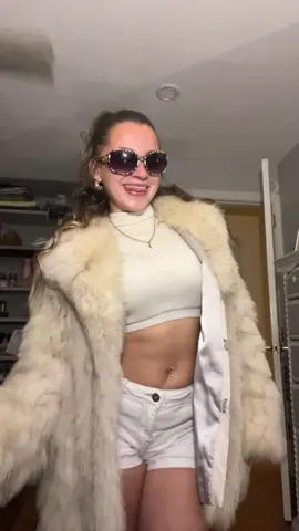 she had style she had flair #thenanny #franfine 