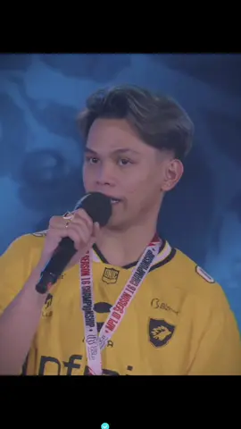 Congrats skylar akhirnya bisa merasakan juara di tim barunya ,di tim dulu cuma ngegendong para  badut M series 🤡 #MLBB9TH #MLBB #mplindonesia #skylar #onicesport @RRQ Dyffaa @SAHABAT SONIC @onicskylar25 @onic.esports 