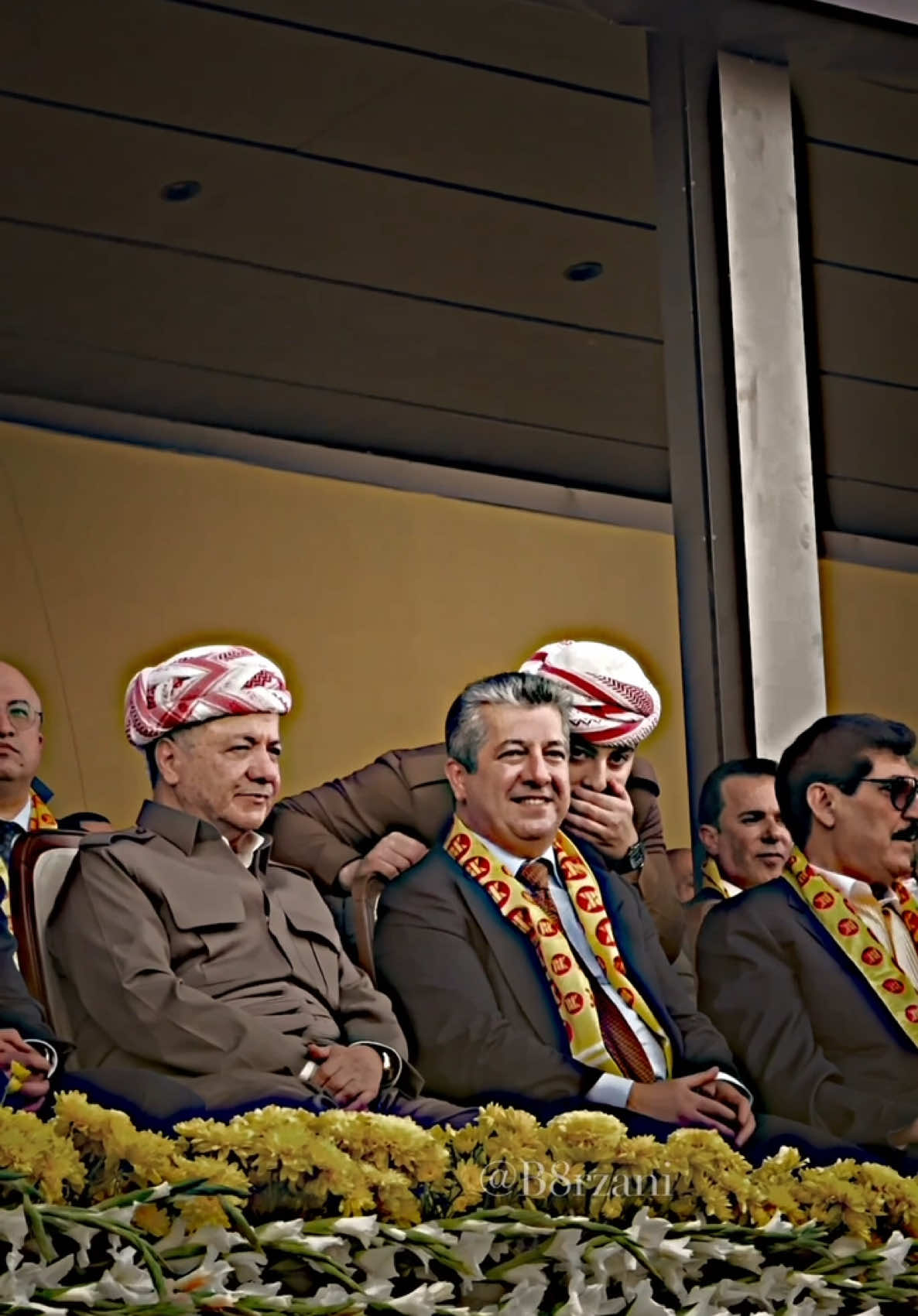 اسم الأغنية محمود الغياث - معدل ابو ارين #masoudbarzani #masrourbarzani #masrour_barzani #areenmasrourbarzani #areenbarzani #amb #areenmasrorbarzani #مسرور_بارزاني #ارين_بارزاني #TeamKurdistan #تيم_كوردستان  #areenreadingweek؟ #areenreadingweek  #ناتوانن 