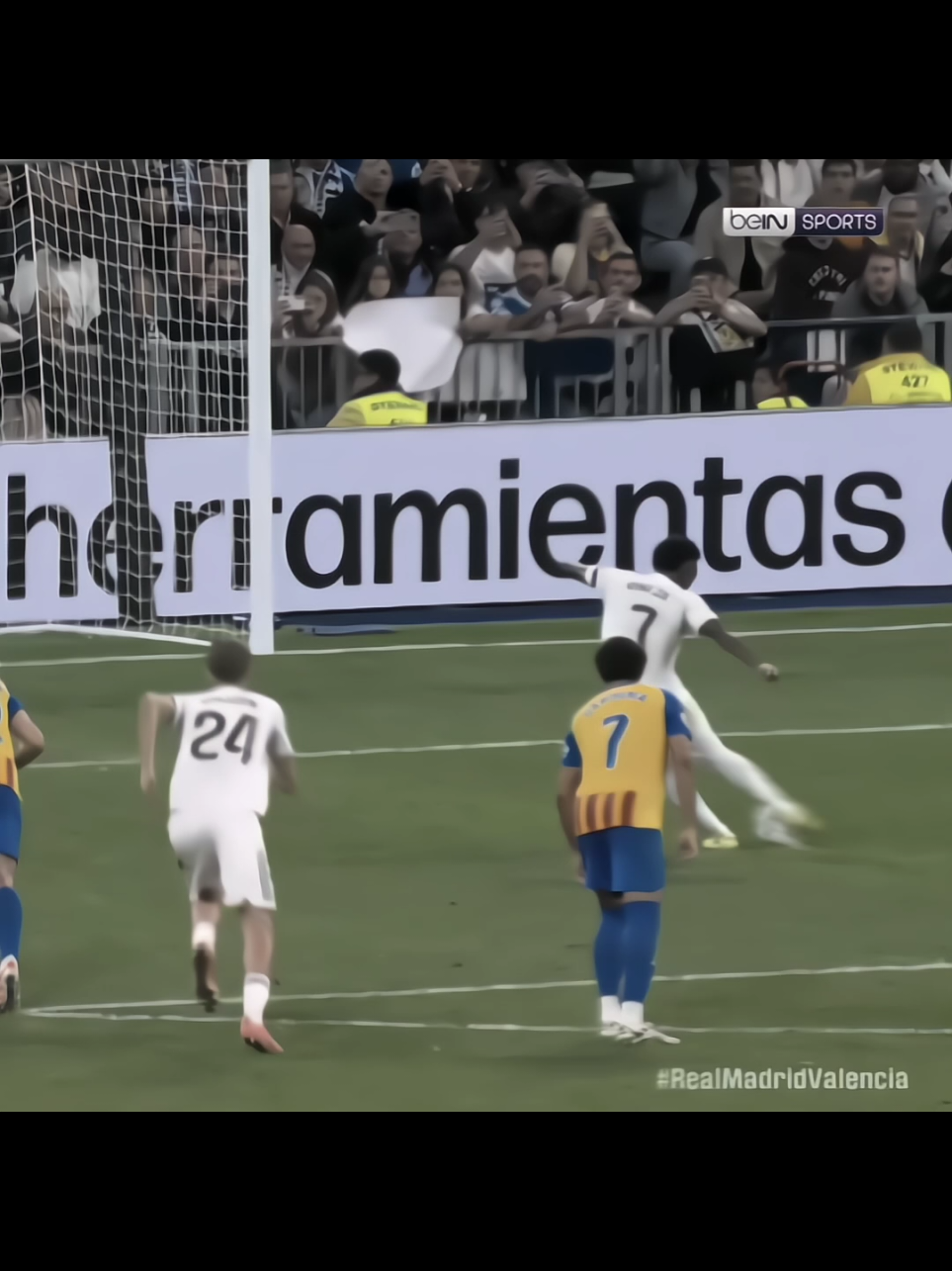 الرقم 7 كان لا يهدرها ابداً💔#ترند #اكسبلور #دايموند💎 #تيم_المصمم_رواد #كره_القدم 