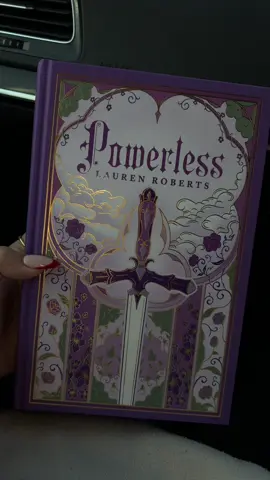 🗡️ Powerless Speicial Edition  Tell me something I’ll only understand once I’ve read this. No spoilers please.  #BookTok #book #powerlesslaurenroberts #powerless #bookreview 