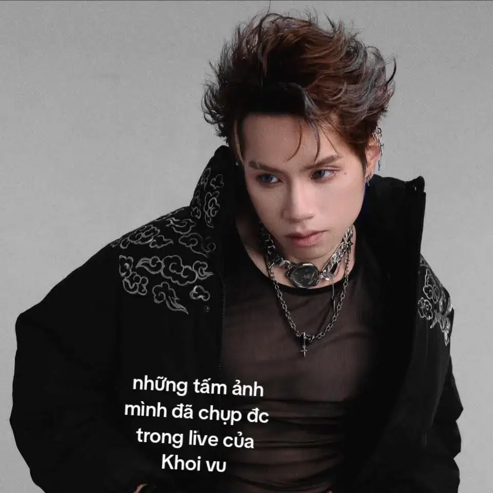 anh ko có ngồi yên luôn có mấy lúc tạo kiểu mà chụp ko có kịp 🥲 #khoivu #timeo #phamkhoivu