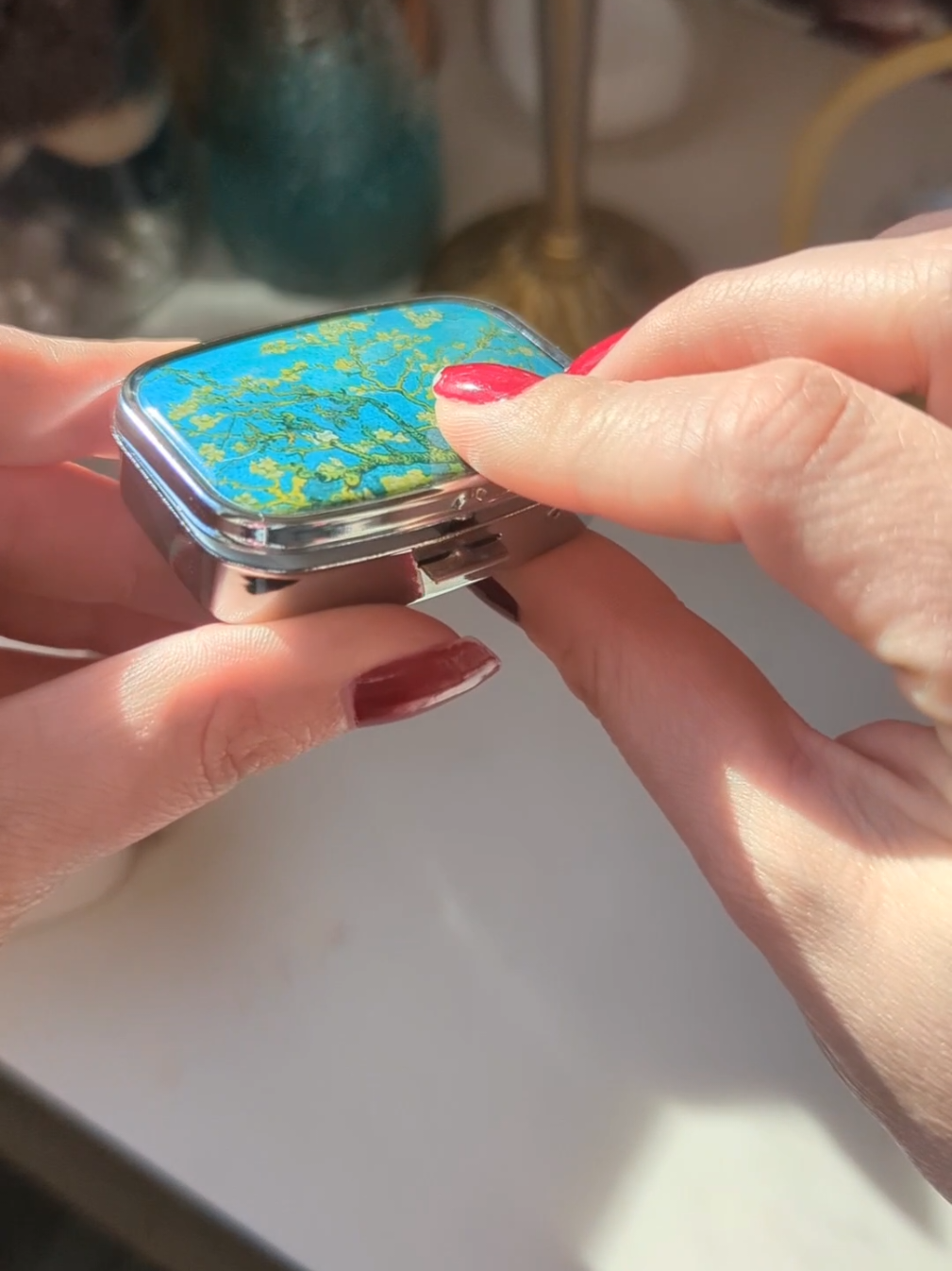 I can’t decide which finish I like more 😍 #tiktokshopfinds #aestheticfinds #vintagevibes #purseessentials #stockingstuffers  These silver and gold pill cases feel like something from another era ✨ The antique finish and compact design make it perfect for your purse, stylish, practical, and so pretty!