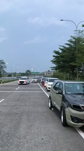 ada yg ketemu di jalan gasi????