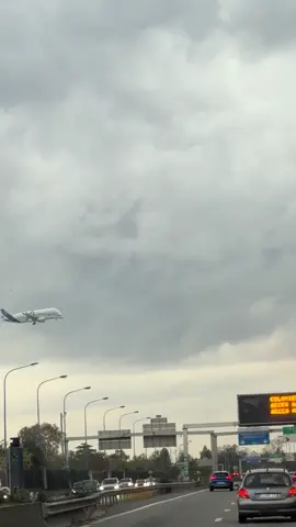À blagnac tes avions sont s’y beaux #pourtoi #toulouse #airbus #beluga 