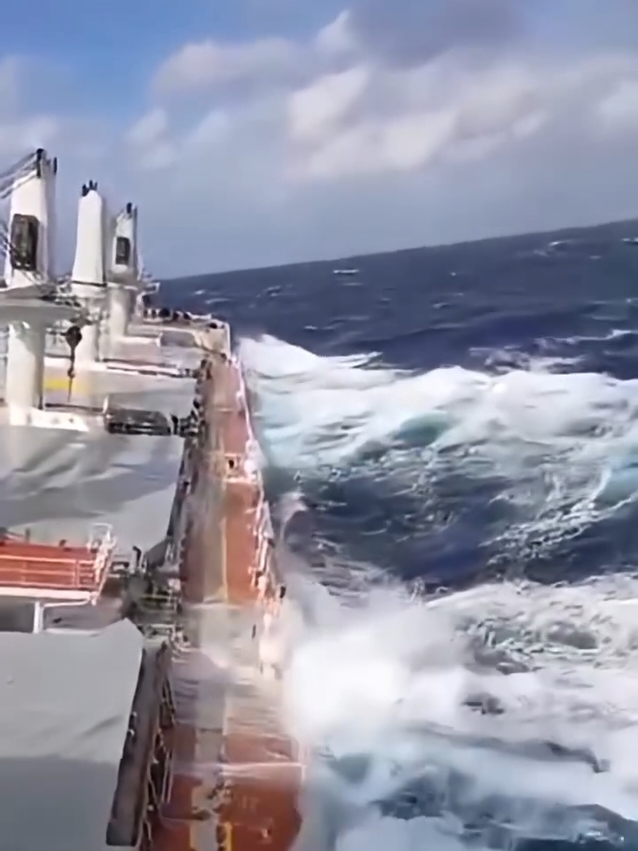 Crossing the North Sea is not for the weak 🌊⚓ #ship #ship #foryoupage #fypage #fyppppppppppppppppppppppp 