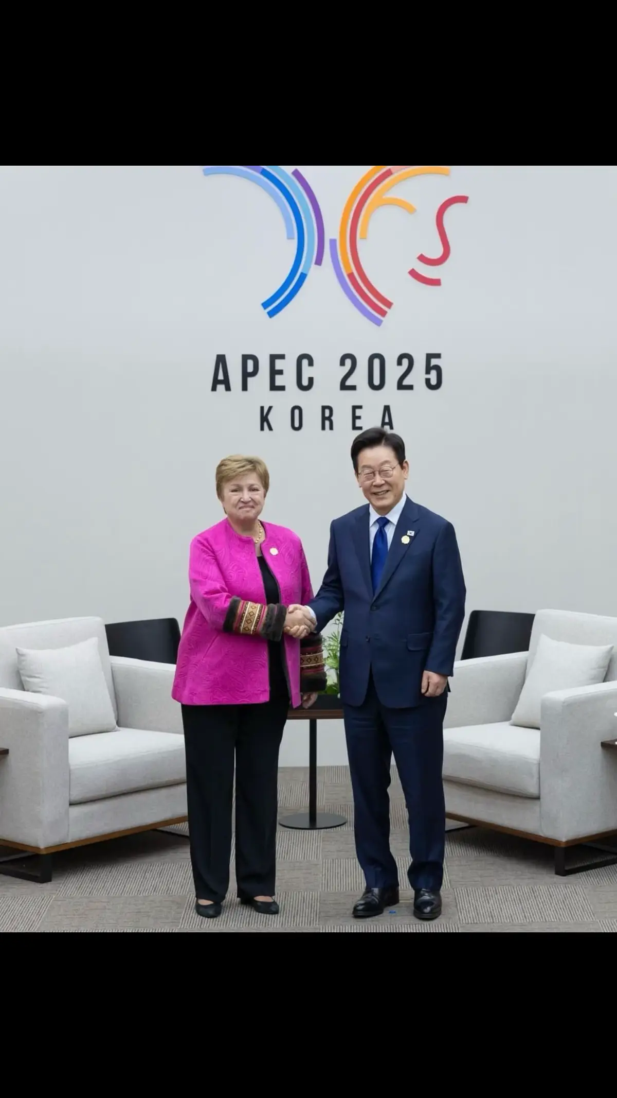 Honored to meet 10: South Korea President Lee Jae Myung and Deputy Prime Minister and Finance Minister Yun Cheol Koo. I congratulated them on the success of #APEC2025. Korea's Ultra Innovation strategy and focus on inclusive growth are vital in a rapidly changing world.