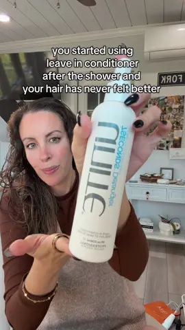 Spray the bottoms with the leave in conditioner and comb to the root. Also acts as a heat protector for drying and a detangler. Great product! 