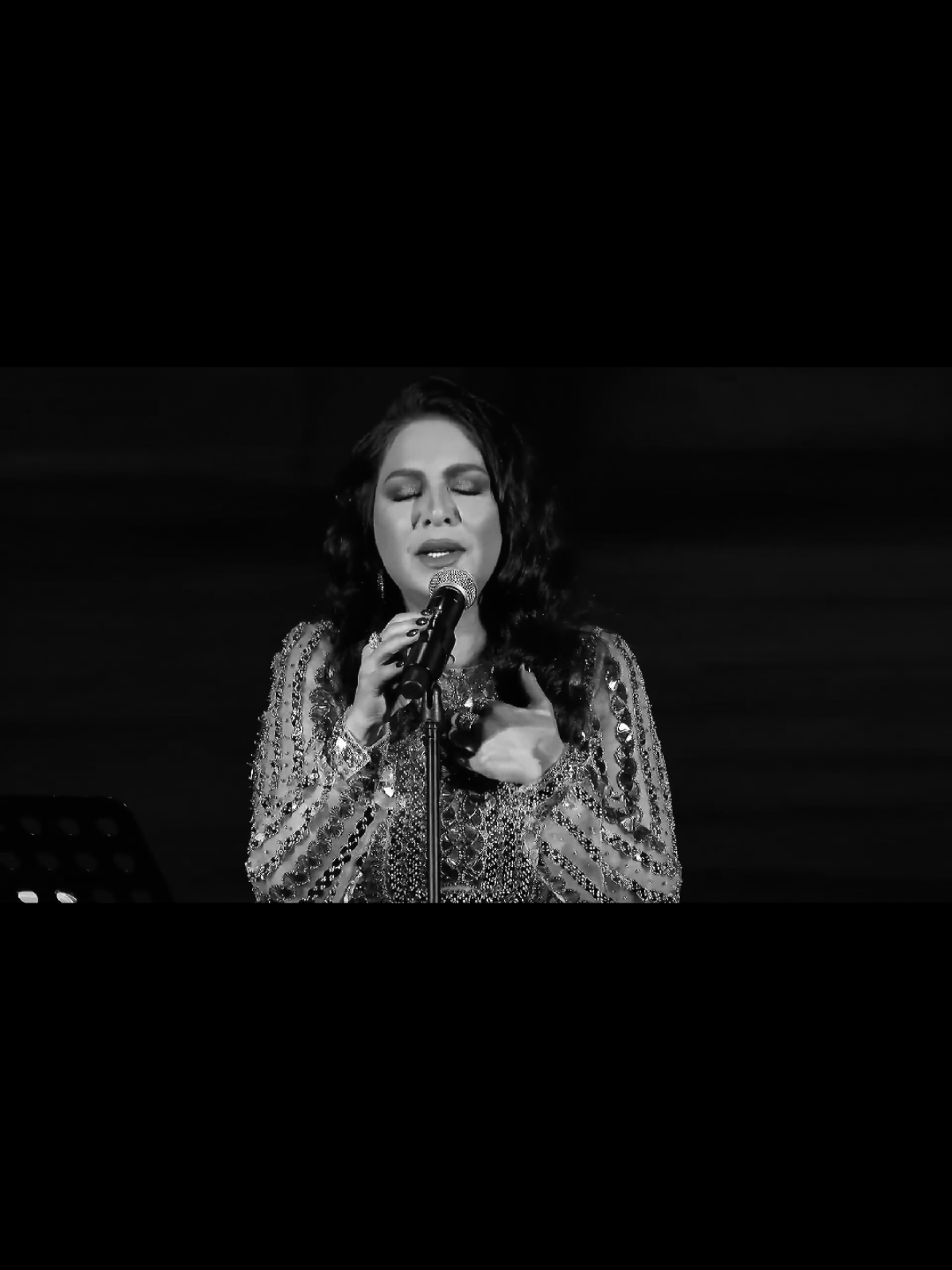 اعطيك من عيني ضيا واتأملك... #نوال_الكويتيه #وش_يسعدك #فنانة_العرب #نوال #اغوى_كويتيين🇰🇼 @نوال 
