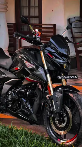 පොඩි update එකක් එක්ක එයා 🥺❤️#creatorsearchinsights #foryoupage #pulsurn160 #viral #like 