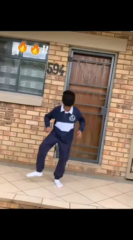 Come on!! 🔥🔥#fyp #dancechallenge #100kviews #foryoupage #makemefamous @World.loves_cre🃏🌍💨🏙️ @BIGBALLER_CEO @Sia_TheBee 2 