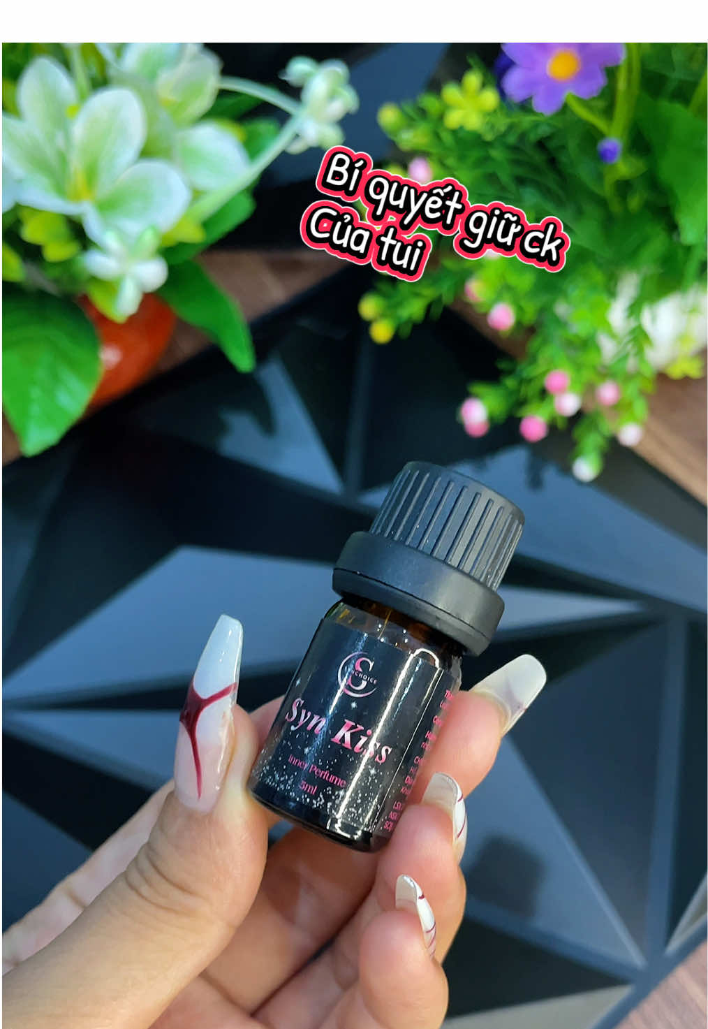 Thơm chem chép tui dùng #nuochoa #nuochoanu #nuochoanam #nuochoachinhhang #fyp 