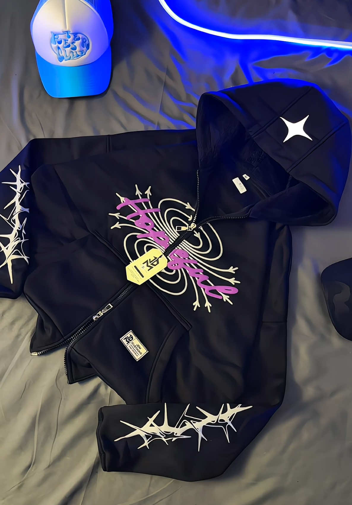 Cakep bet woy🤩✨#fyp #hoodie #hoodiecowok #hoodiemurah #jaket 