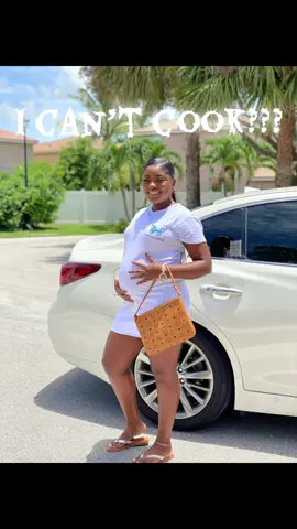 Let me show you how I cook😍😍#pregnant #newborn #ewo #pregnanttiktok #jamaicatiktok 