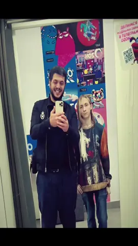 Choco Pie (дословно «шоколадный пирог») — кондитерское изделие, состоящее из двух слоёв бисквита, прослойки из маршмэллоу, и начинки, покрытой кондитерской глазурью. Было создано в южнокорейской компании Orion Corp., позже лишено статуса торговой марки. Кондитерские изделия под этой торговой маркой выдаются южнокорейским солдатам на первой неделе их базовой подготовки | удалю если не залетит #чокоипай #чокопай #озон #мурмур #кузнецкийсквад #реки #врекомендации 