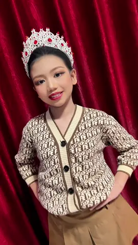 🥰👑ทำงานกันค่ะ วันนี้ไปอำลาตำแหน่ง หนูน้อยนพมาศ ณ นนทบุรี ประจำปี 2567 #alicesandrabella #alice_napaphat #นางแบบ #อลิซ_ณปภัช #models 