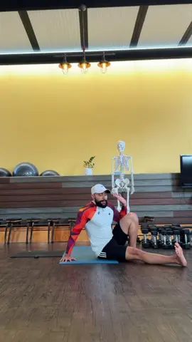 ¡📸✨ Transformando tu Flow! ✨🦵 🌊 Hoy vamos a aprender a hacer el Side-Kick Through (Patada Lateral) en Animal Flow.  Este movimiento no solo es genial para mejorar tu fluidez, sino que también trabaja tu fuerza y flexibilidad. ¡Prepárate para moverte como un animal! 🐾 📅 TIP: Practica delante de un espejo o grábate para corregir tu técnica. ¡Diviértete! 🪞 💚 Beneficios - Mejora la coordinación y la agilidad. - Fortalece el core y las piernas. - Aumenta la conciencia corporal. 🦁✨ ¡Ahora es tu turno! ¡Muéstrame tu Side-Kick Through! Etiquétame y usa #AnimalFlowChallenge 🌟 💬 ¿Listos para dar el salto? Pregunta cualquier duda que tengas. ¡Vamos a fluir! 🥋🌿 #SideKickThrough #AnimalFlow #Movimiento #Fitness  