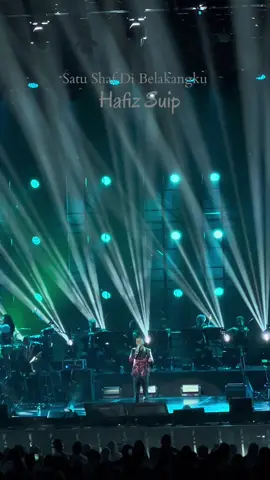 Replying to @a here you go 🤗 share and like ya! #DiSebalikAku #HafizSuip #satushafdibelakangku #fyp #cover 