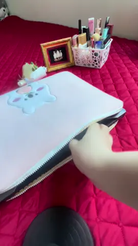 Lót chống.sóc cho.máy tính