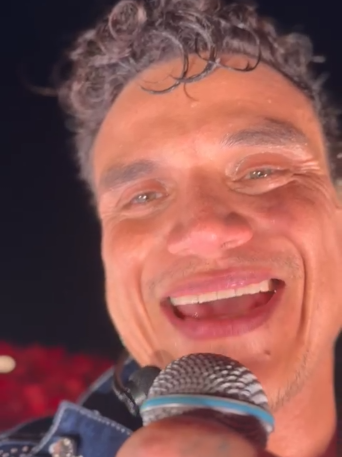 Lo mejor de la noche,, me cumpliste un sueño  @Silvestre Dangond  #vallenato #fan #concierto 