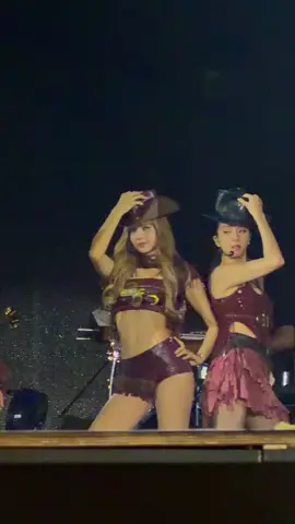 Jump in Jakarta D-2 😭#bp_dinny🤍 #BLACKPINK #BLINK #fst♡ 