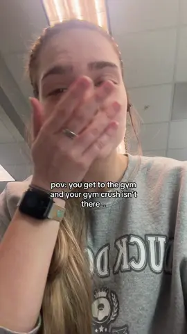 it’s his “rest” day 😒 (it’s okay he’s waiting at home) - - - - #gymcomedy #Fitness #gymcrush #gymgirls #fitnesscomedy  @Cal Eichelberger did you really need a rest day?😒😒😒