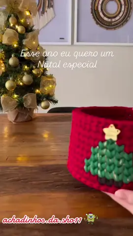 Dê uma olhada em Cachepô Natalino para Panetone em Crochê de Fio de Malha – Tamanho Grande 🎄🎁🎅🏼 pesquise pelo ID AAZ-MSF-MAV na shopee para encontrar o produto ou acesse pelo link no comentário 😉  #natal🎅🏼☃️🌲🤶🏼🦌 #panettone #shopee 