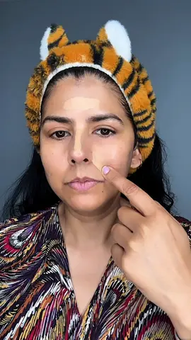 Viral Chinese makeup placement!! #makeup #makeupplacement #makeuphacks #makeuptips #foundation 