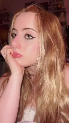 welcome to London 🇬🇧 London girls beauty 💕 London beautiful girl 🇬🇧 London travel girls ✈️ London tourist attractions 🇬🇧 London broil recipe #londonbeautifulgirls #londongirls #londonlife #londontravel #london 