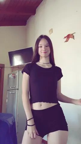 lauraa #trend #parati #fyp 