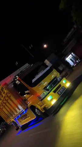 ada harga ada kualitas!! #cantermaniaindonesia #trukmodifikasi #trukriau #truksumbar #sawitontiktok @mitra truck sumbar 