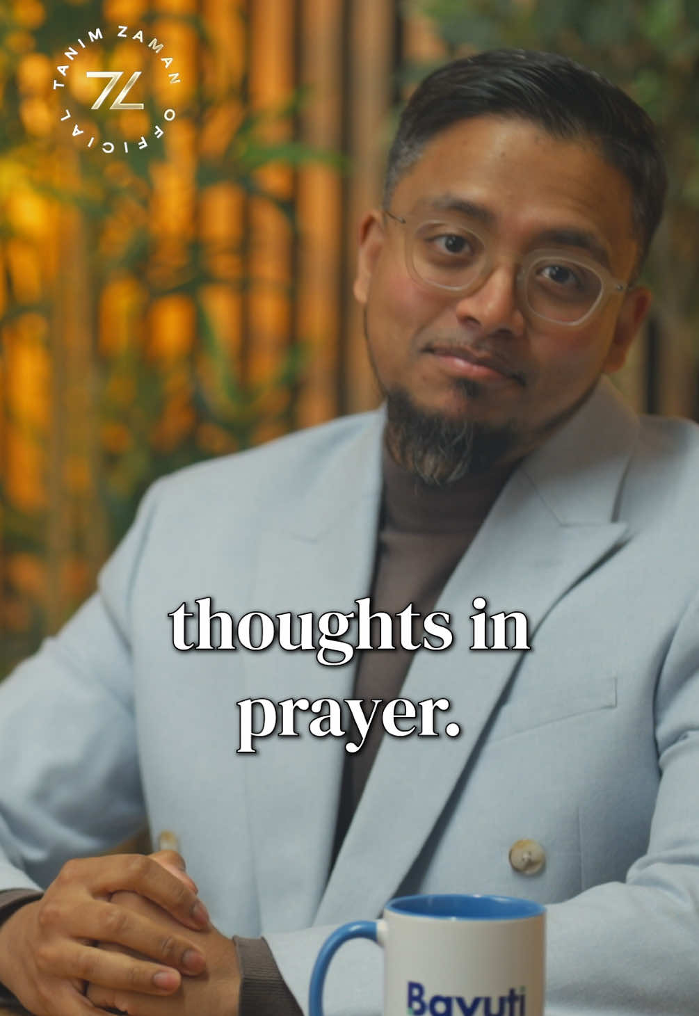 Turn your distractions into du’a. Stop fighting your wandering thoughts in prayer. Instead, transform them into weapons of remembrance. When a worry enters your mind, ask Allah to bring ease. When a problem appears, ask Him to solve it. When someone comes to mind, make du’a for them. Shaytan throws distractions to pull you away from Allah. But when you turn every thought into a prayer, his plan backfires. What was meant to weaken your focus becomes a source of barakah and closeness to your Lord. #tanimzaman #entrepreneur #muslimbusiness #faithdrivenimpact #salah