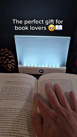 Officially, my favorite reading light... #BookTok #booklight #giftideas #readers #booklovers 