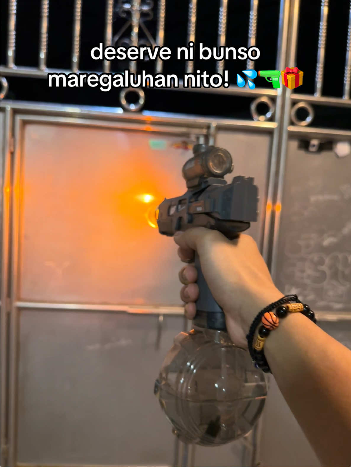 Deserve ni bunso maregaluhan nito! Napaka solid na fullt automatic watergun! #watergun #electricwatergun #giftsforkids #kidstoys 