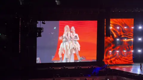 BLACKPINK DEADLINE DAY 2 #deadlineworldtour #blackpinkinyourarea 