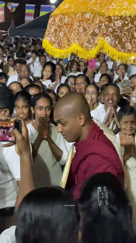 අපේ කාලේ අපේ හමුදුරුවෝ 🙏🩵 (කත්නෝරුවේ අපේ හාමුදුරුවෝ ) #CapCut #foryoupage #zikanvrdie #trending #onemillionauditions 