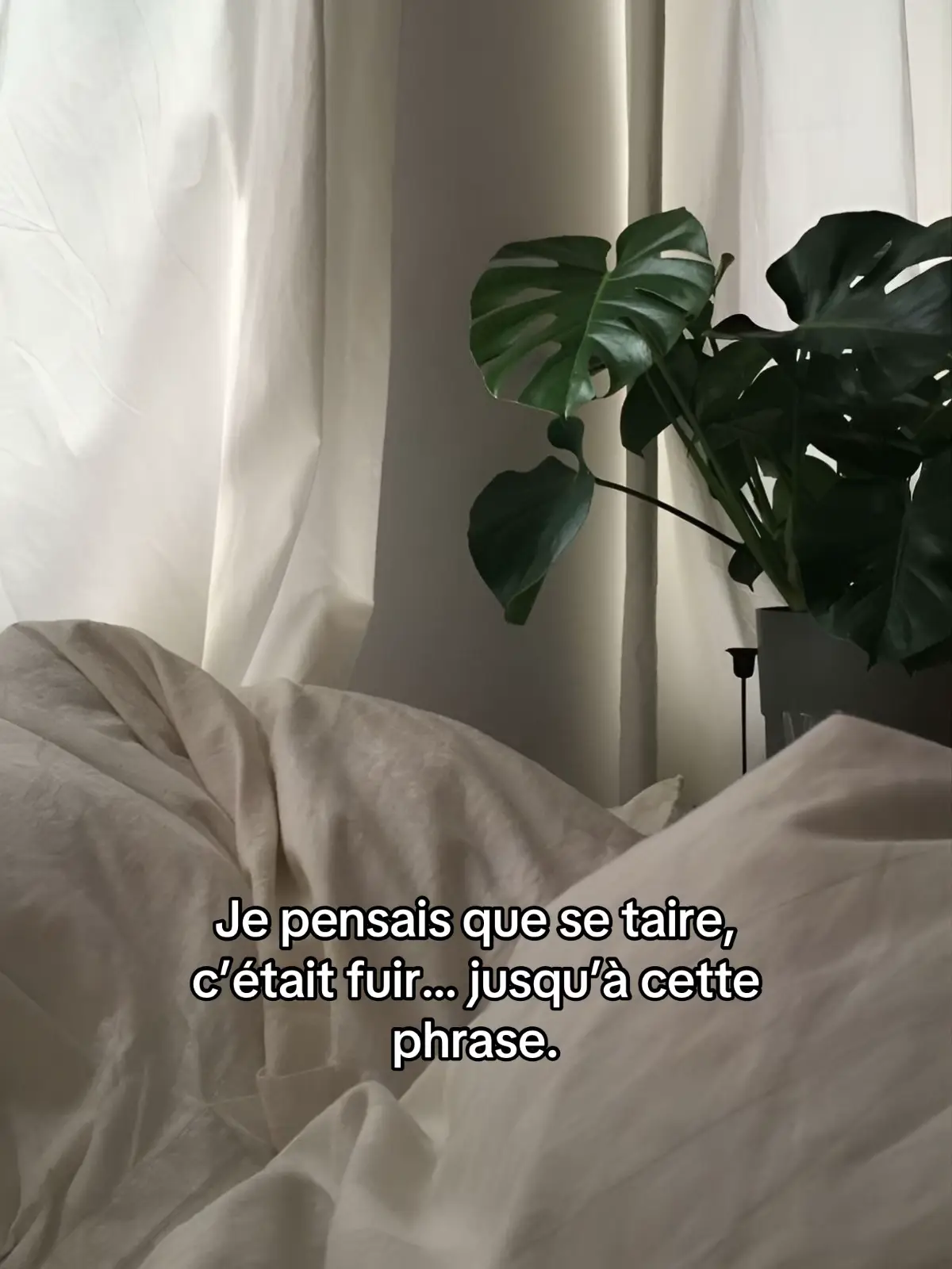 Parfois, se taire vaut mieux que gagner une discussion. 🌙 Le silence, quand il vient du cœur, protège bien plus qu’il ne blesse.  #rappels_islam #livreislamique #islamrappel #couple #coupleislamic #couplemusulman #rappelislam #mariageislam #coupleislam #livrerecommandation 