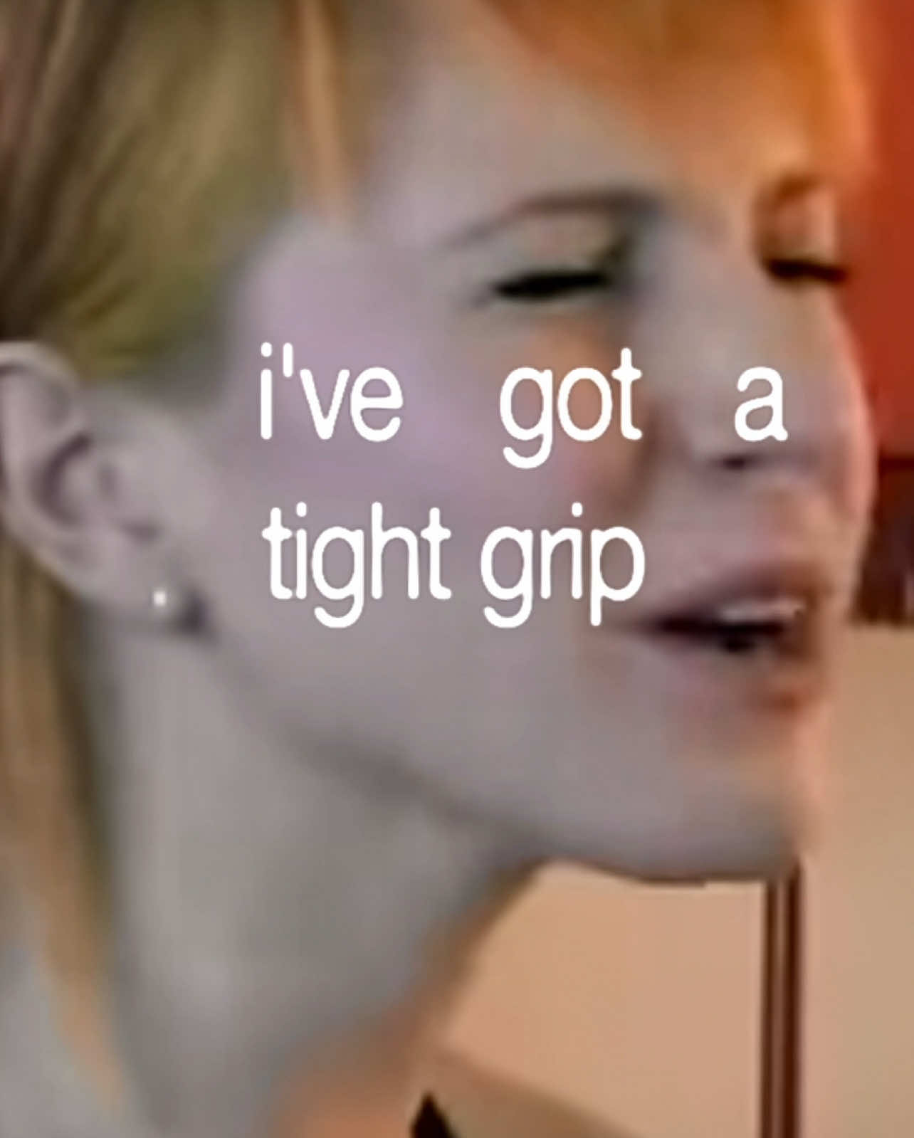 one of my favorite renditions of this song by paramore. we listen to SINGERS. paramore - the only exception (live) #paramore #lyrics #liveperformance #fyp #theonlyexception 