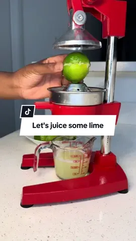 Juicing fresh limes for my homemade lemonade 🍋💚 I Love my manual juicer #freshjuice #juicing #castiron #asmr #drinktok 
