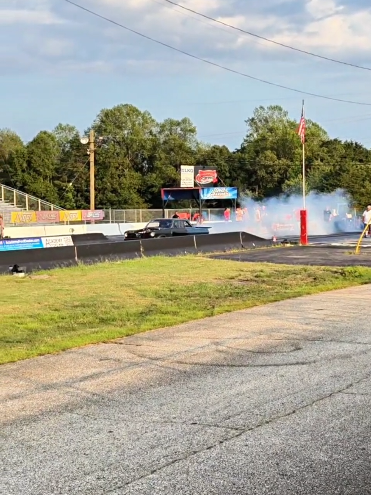 How much horsepower do you think this is ? #carsoftiktok #dragrace #burnout 