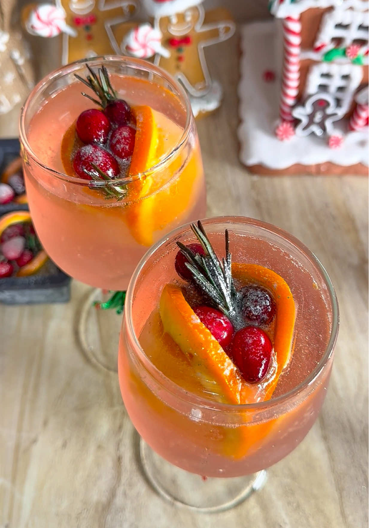 Festive Holiday Spritz! For all items and recipe click the link in my bio! You have to click the link that says ‘biosites’ and then that will bring you to my recipes and glasses are in my Amazon storefront! #holidaytime #christmastime #festiveicecubes 