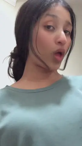 හා හා ඔහොම යන්කො 😏#fypシ゚viral #onemillionlikes #100kfollowers #dancer💃🏼 #srilankan_tik_tok🇱🇰 