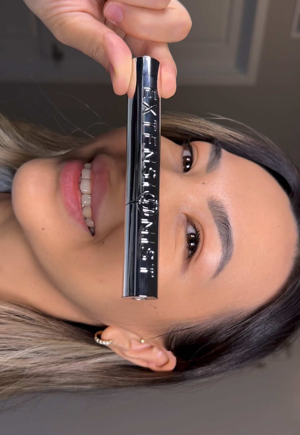 POV: When your lashes go from meh to miles long 😍 L’Oréal Extensionist Mascara = instant length + volume without falsies , Thanks to L'Oreal Paris for the free product @loréal paris usa  #GiftedByLOrealParis #LOrealExtensionist