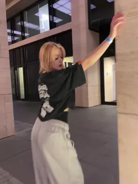 @NIKIFILINI / AUTHENTIC BRAND 