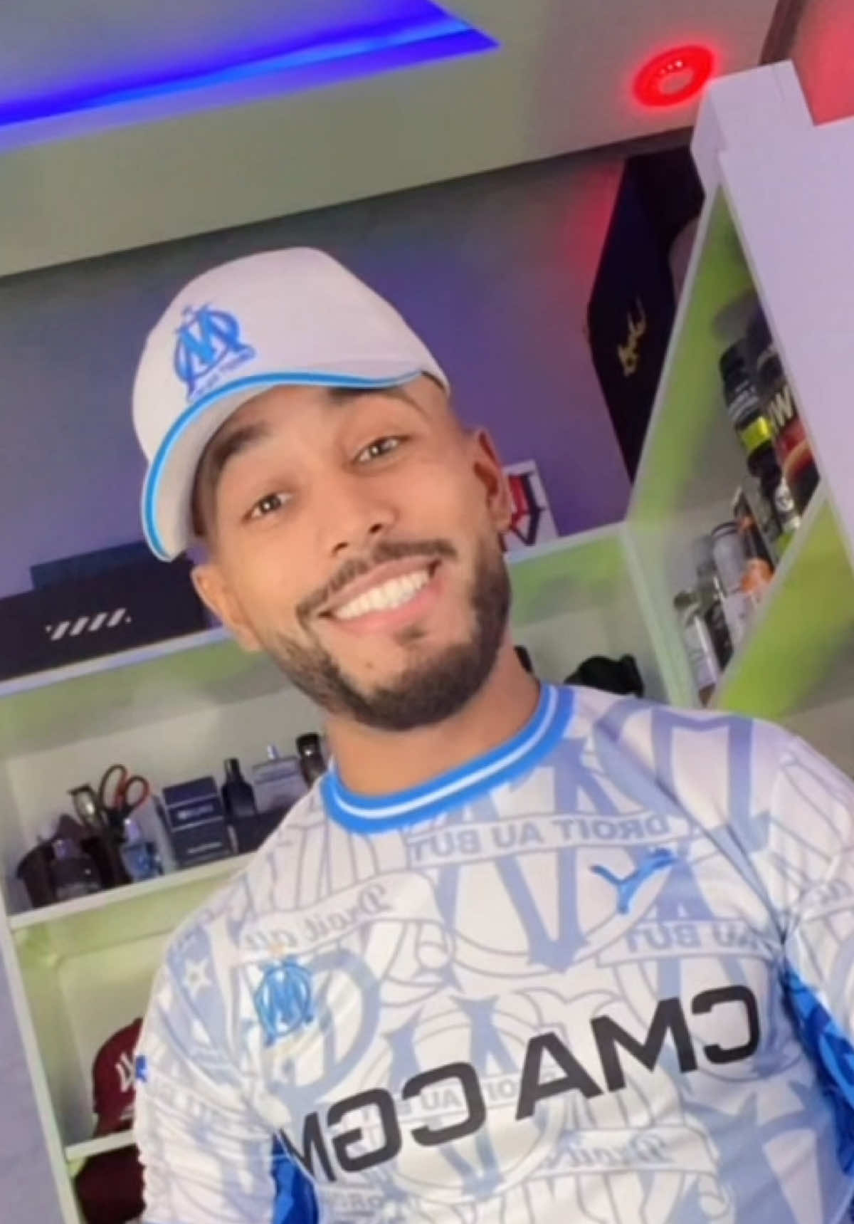 شكون حافض هد اغنية 😂😂