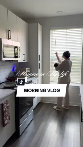 A morning in the newborn bubble 🫧 #newborn #baby #firsttimemom #morningvlog 