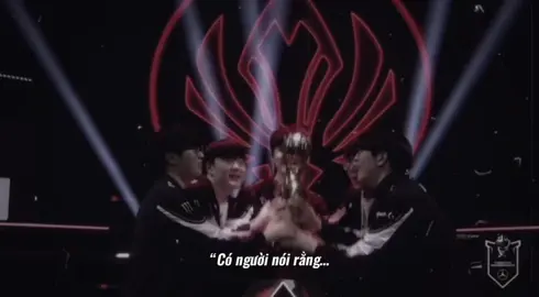 Gen25 là “nhà” của mình,xin hãy cùng nhau đi hết chặng đường còn lại.Chỉ cần các anh còn thi đấu,chắc chắn vẫn sẽ còn hình bóng em ở phía sau động viên và cổ vũ.Phải sống đời còn lại rực rỡ gấp vạn đấy!!Yêu nhiều lắm Gen25 ơi…#genwin #geng #mnf 