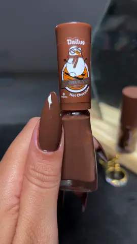 Aquele marrom perfeito 🤎 • Hot chocolate | Dailus Id do Mercado Livre XZSQAW-GQLE @Mercado Livre Moda  #OMelhorDaBeleza #MercadoLivreModa  #esmaltes #unhas #nailsinspo 