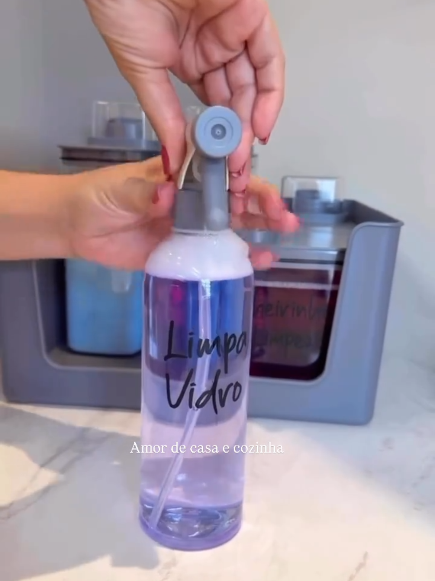 Deixe a lavanderia divertida! 😆 KIT LAVANDERIA 7 PEÇAS com pote, cesto e borrifadores. Escolha sua cor e organize com estilo! 🧺✨  lavagem, praticidade, estilo, limpeza, cor Link no fim da descrição ou digite “quero” que te mando! #lavanderia #organização #casa #kitlavanderia #decor #LinkAqui👇👇  https://s.shopee.com.br/2g313FTky5