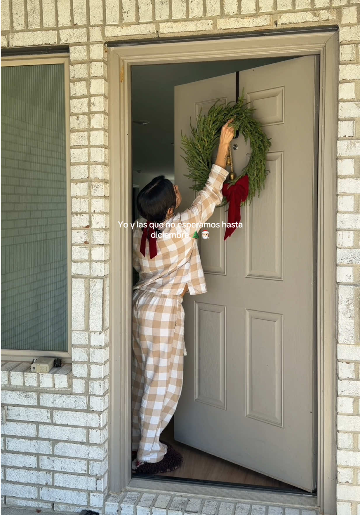 En mi casa es navidad desde noviembre hasta enero😂🫶🏻 ya les quiero mostrar cómo quedó todo!!🥹🌲🌲 #navidadentiktok #decoracionnavideña #hogardulcehogar #decoraciondehogar #tiktokmademebuyit 